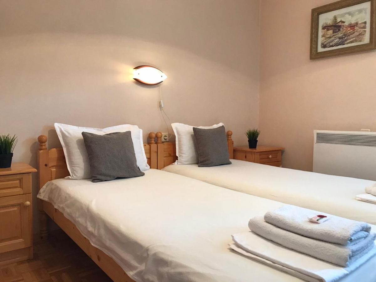 Къща За Гости Загорски Hotel Kalofer Buitenkant foto