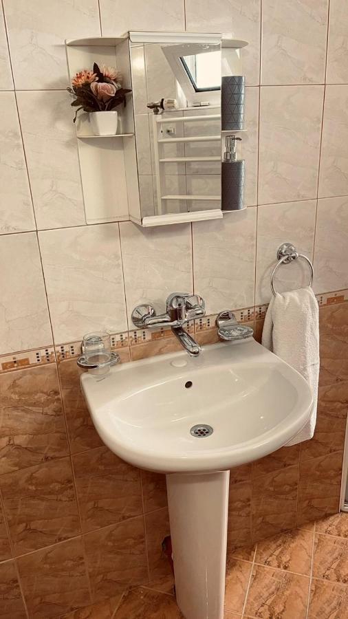 Къща За Гости Загорски Hotel Kalofer Buitenkant foto