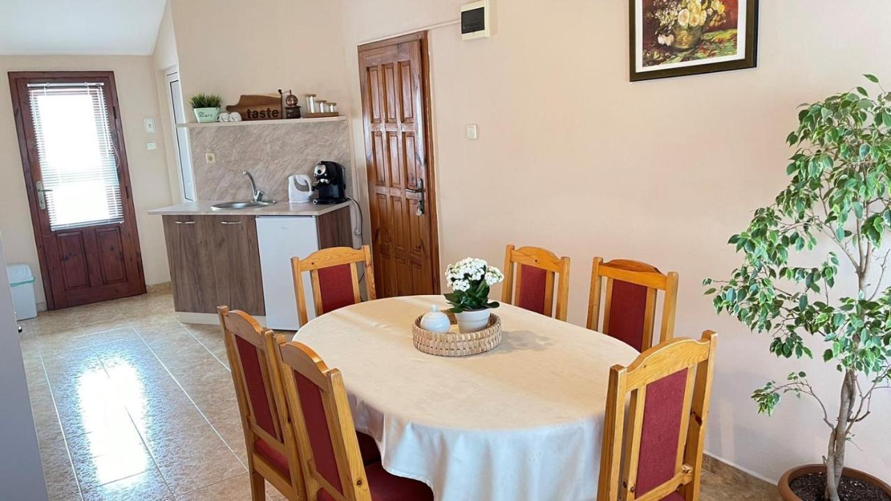 Къща За Гости Загорски Hotel Kalofer Buitenkant foto